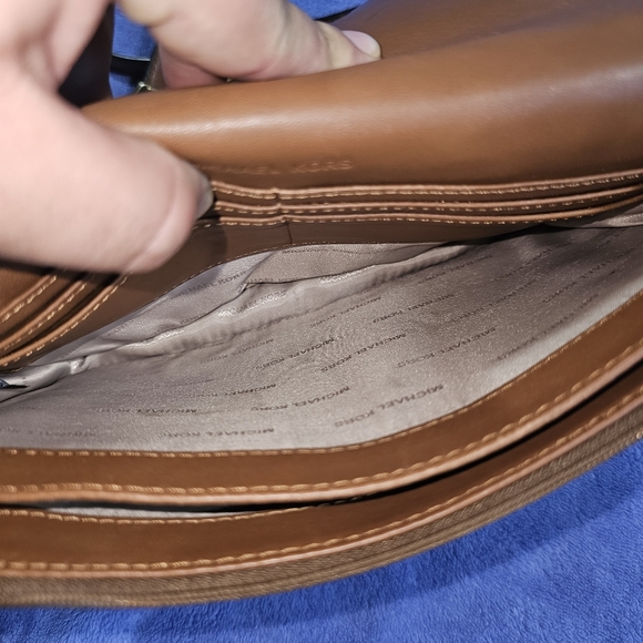 Michael Kors Brooklyn crossbody bag - Picture 12 of 16